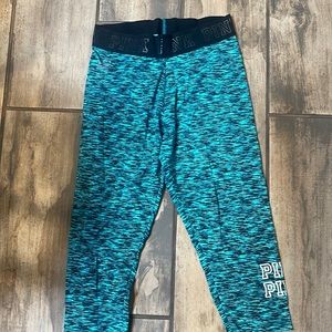 Small PINK Victoria’s Secret high rise capri leggings